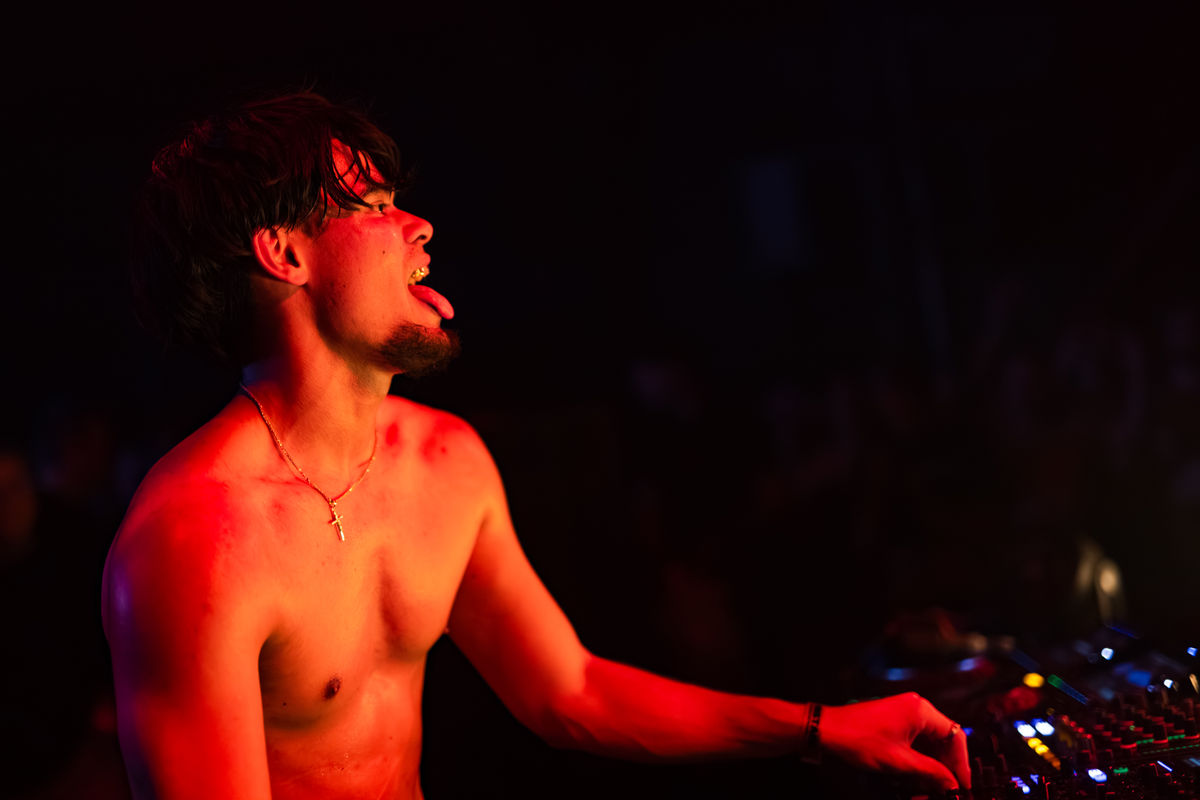 Loading... just a sec